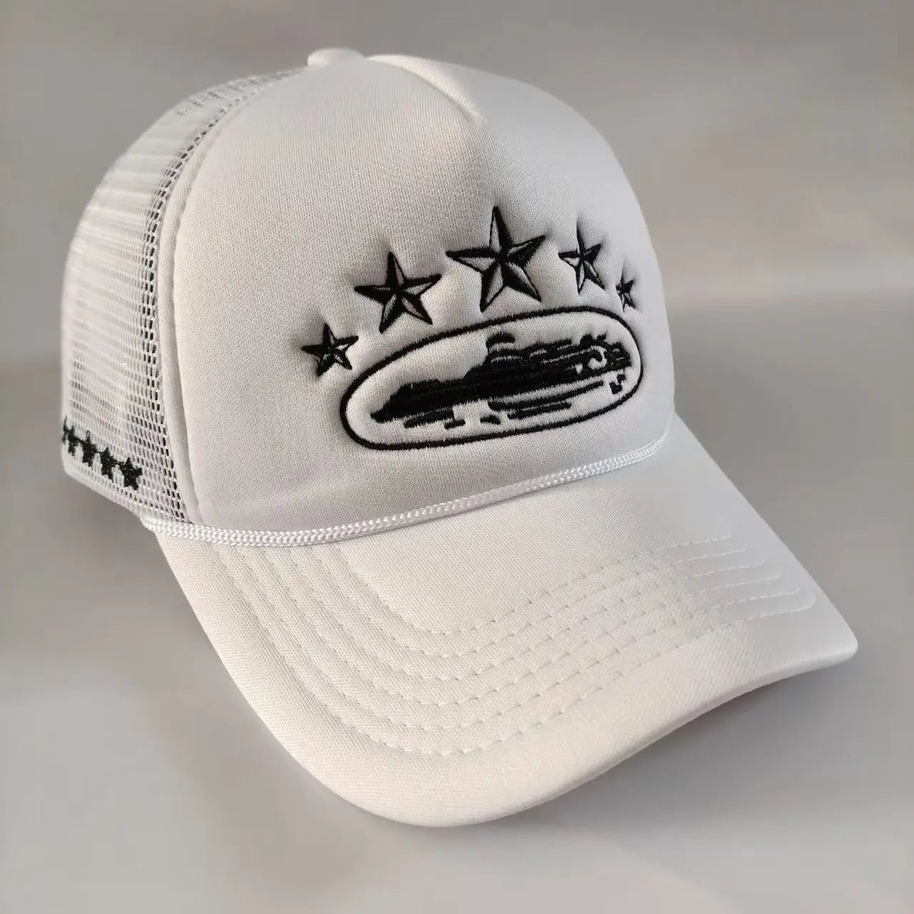 Fashionable and simple star-embroidered sponge baseball caps, men's and women's